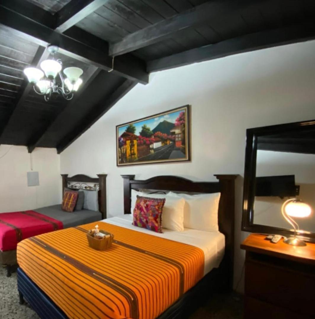 Casa Santiago Son Hotel Antigua ภายนอก รูปภาพ